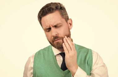 Pulsujący ból po wyrwaniu zęba